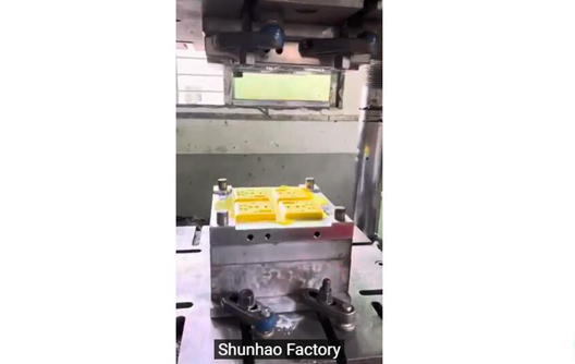 Moules et machines de compression pour prises UF --- Usine Shunhao
    